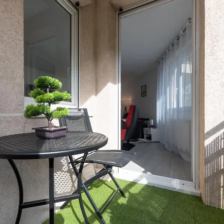 Ferienwohnung Le Stella - Hypercentre Garage Gratuit Wifi Netflix Amazon Prime Proche Parc Tete D'Or Villeurbanne Exterior foto